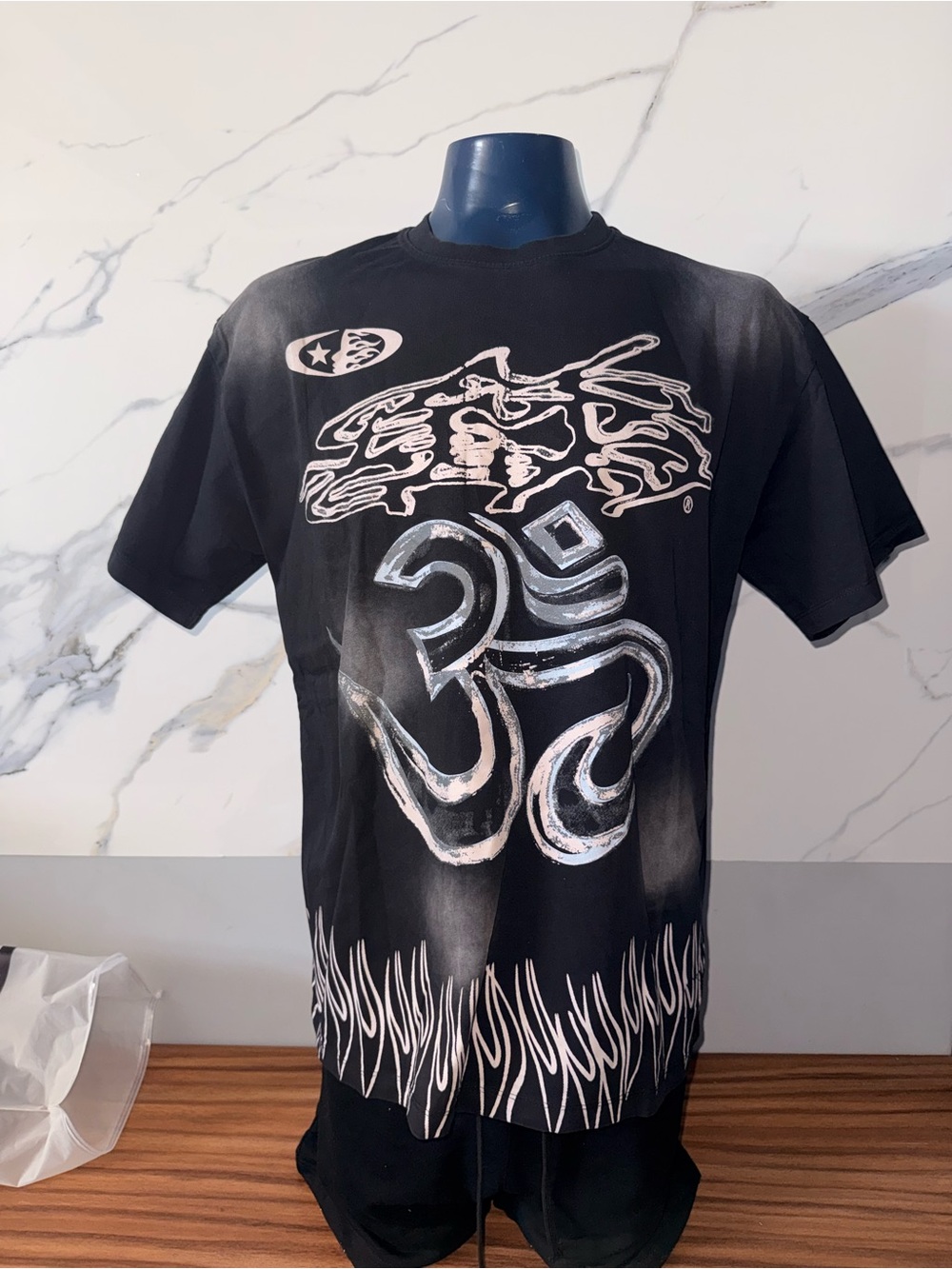 Hellstar Black Graphic Om Symbol Tee - Unbranded